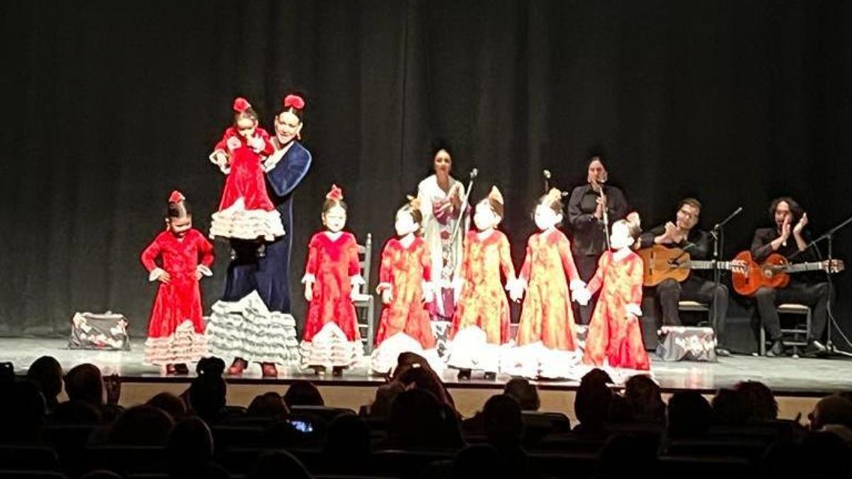 Evento solidario Tomares baila por la infancia