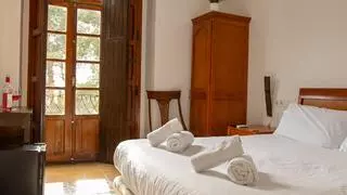 Vera de Estenas: la magia de despertarse entre viñedos