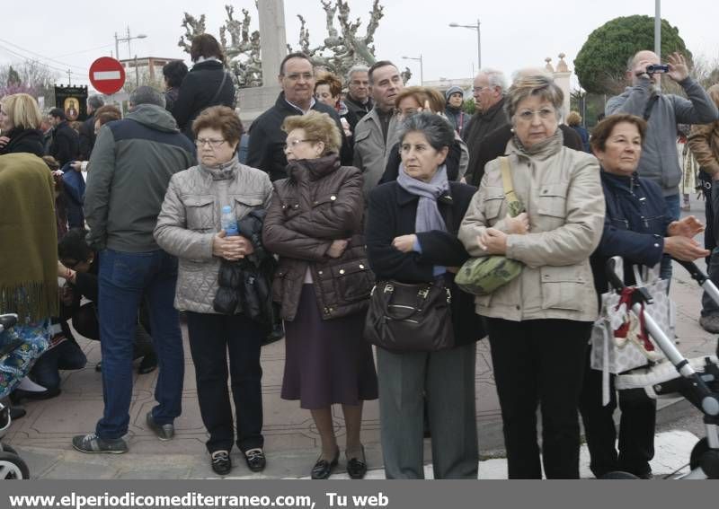 Galería de fotos --  La Ofrenda de Flores pudo con el frío y el viento