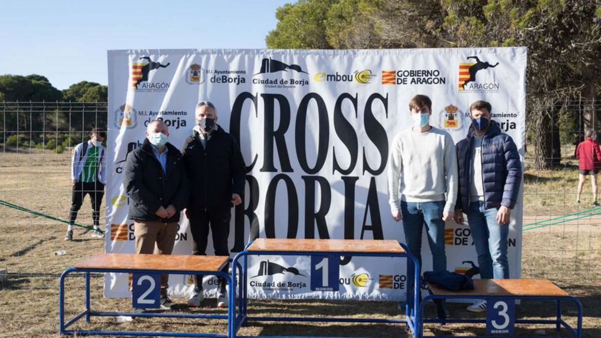 El alcalde Eduardo Arilla junto al presidente de la FAA, Alberto Pallarés. |