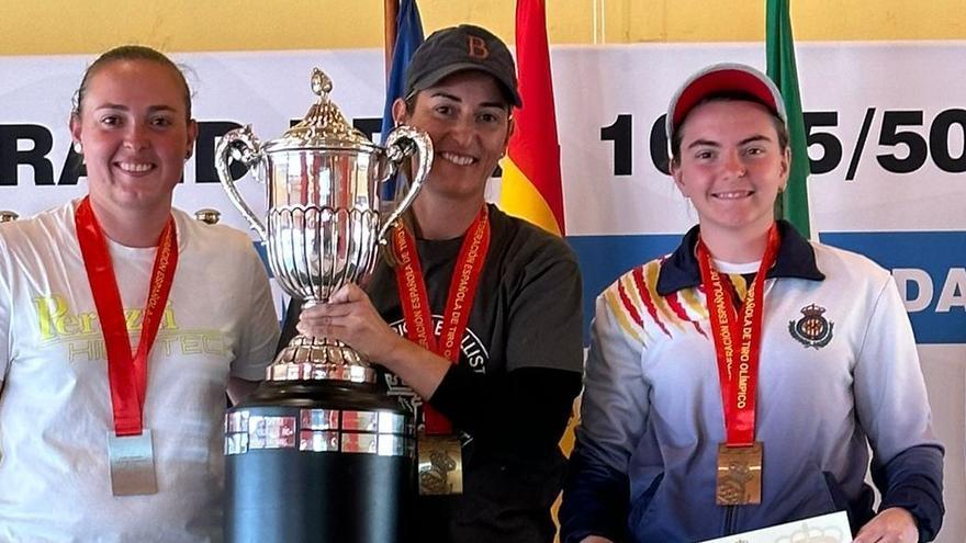 Las tiradoras Fátima Gálvez y Paqui Muñoz firman la hazaña de ganar el oro y la plata en la Copa de España