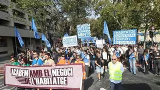 Más de 6.000 personas se manifiestan en València por el derecho a la vivienda