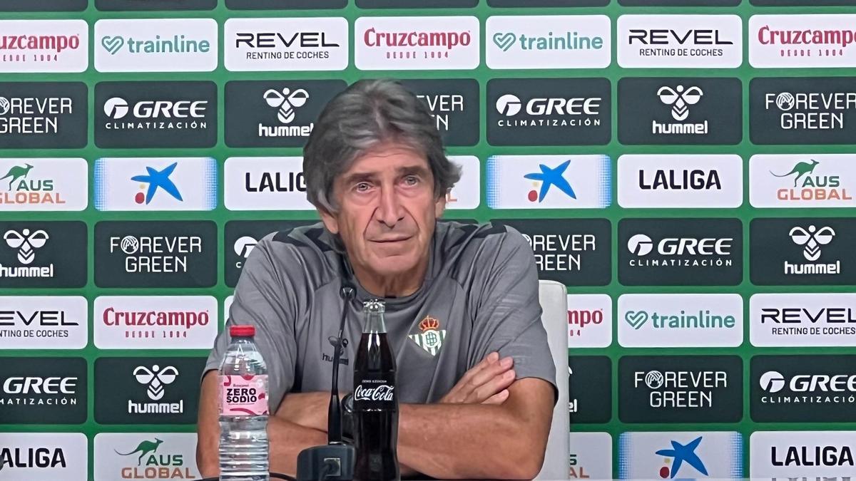 Manuel Pellegrini en la rueda de prensa previa al Betis-Espanyol