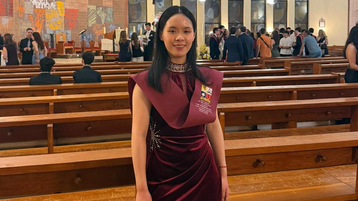 Ruiqi Jinzhang, alumna con mejor nota de la PAU 2026 de la Región de Murcia.