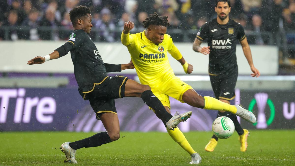 Una jugada del Anderlecht - Villarreal.