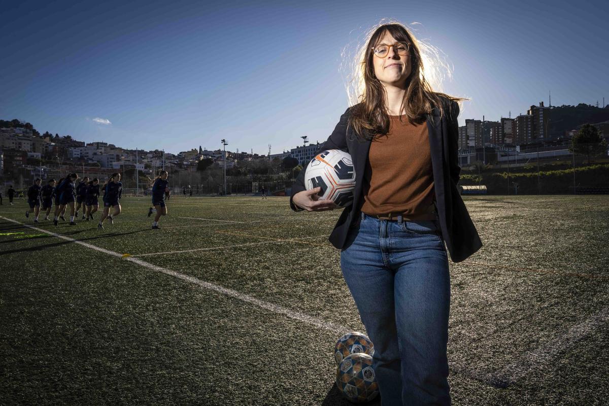 Barcelona, 04/02/2026 Deportes. Entrevista Andrea Orts, fundadora de la primera agencia de scouting de futbol femenino. AUTOR: MANU MITRU
