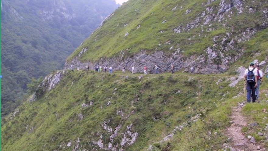 Localizado el montañero perdido Picos de Europa: estaba bajando por sus propios medios a los Lagos de Covadonga