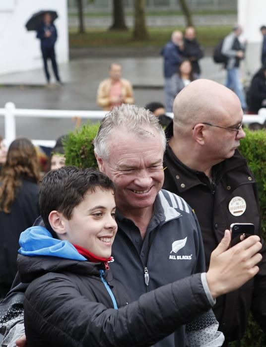 Los All Blacks dirigen un entrenamiento con alumnos en Gijón