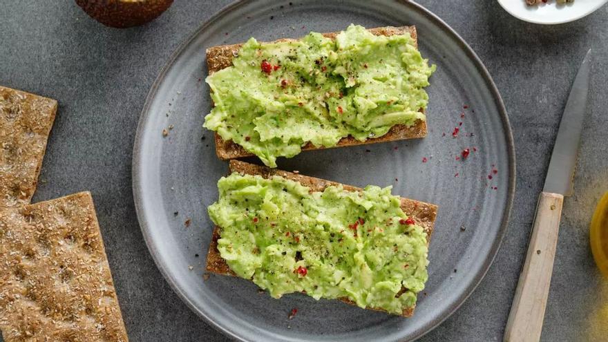 Adiós al aguacate: esta nueva verdura rica en vitamina C queda genial en la tostada y tienes menos grasa