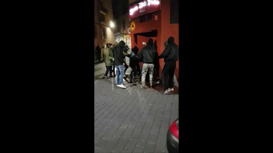 Brutal paliza a una chica en el centro de Murcia
