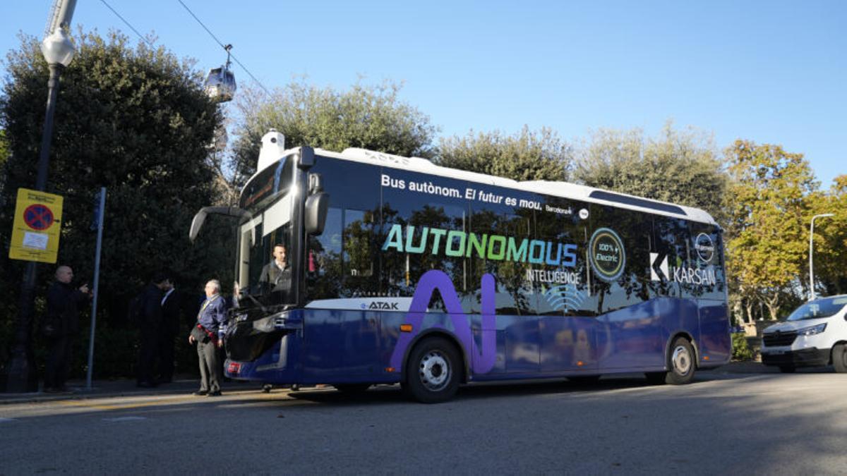 El nuevo autobús de Barcelona, Autonomous e-ATAK, un vehículo de 8 metros, completamente eléctrico y con una capacidad de hasta 52 pasajeros