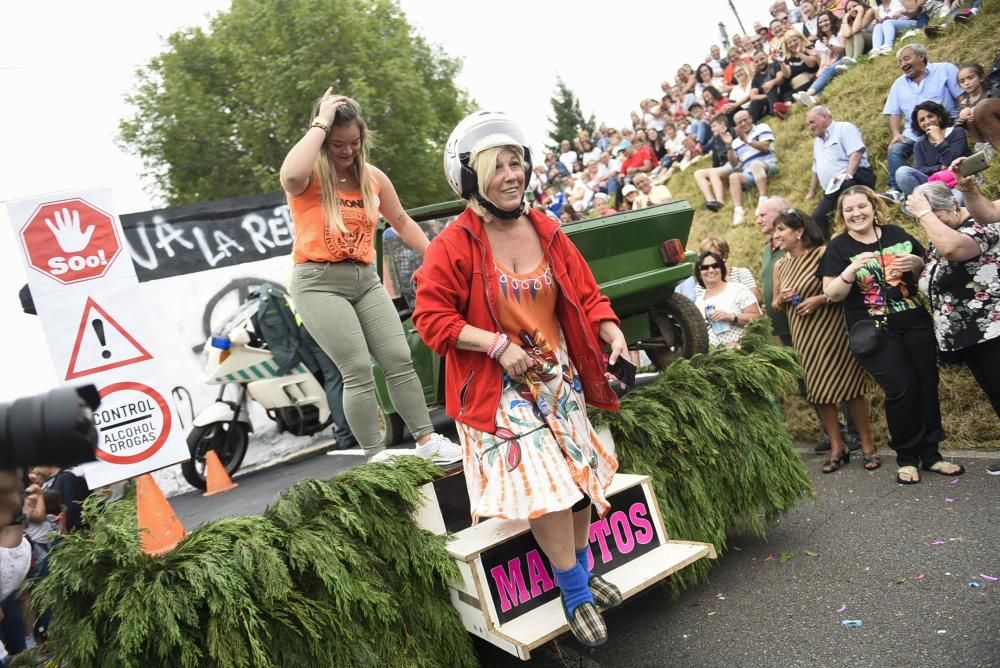 Desfile de las carrozas de Valdesoto