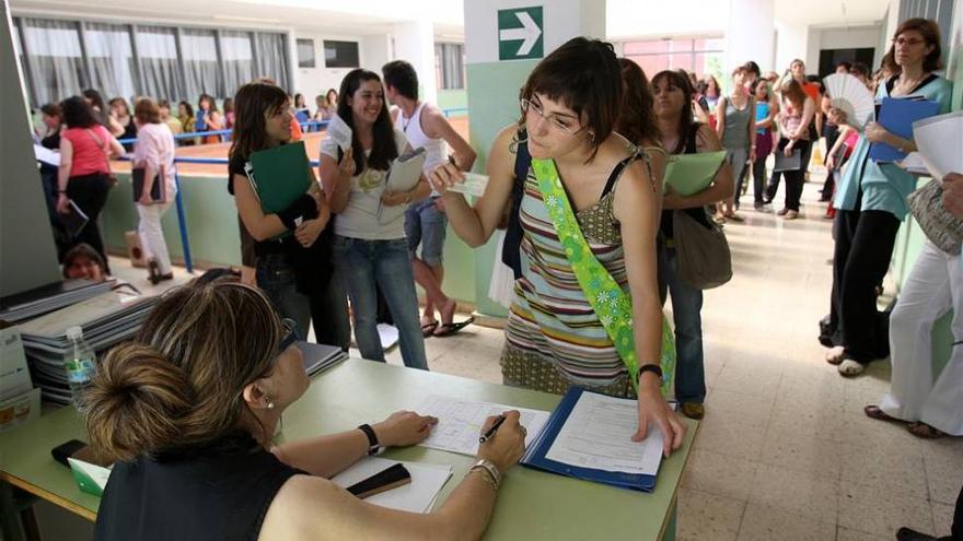 5.740 personas aspirarán a una plaza en las oposiciones docentes de Extremadura