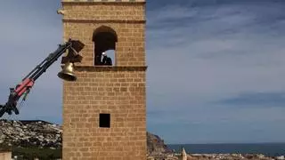 Abortan el primer intento de subir la "Grossa", la campana de 1.450 kilos, a la torre de la iglesia de Xàbia