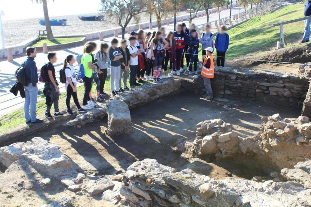 Visitas escolares a las excavaciones de Ciudad Romana de Suel de Fuengirola.