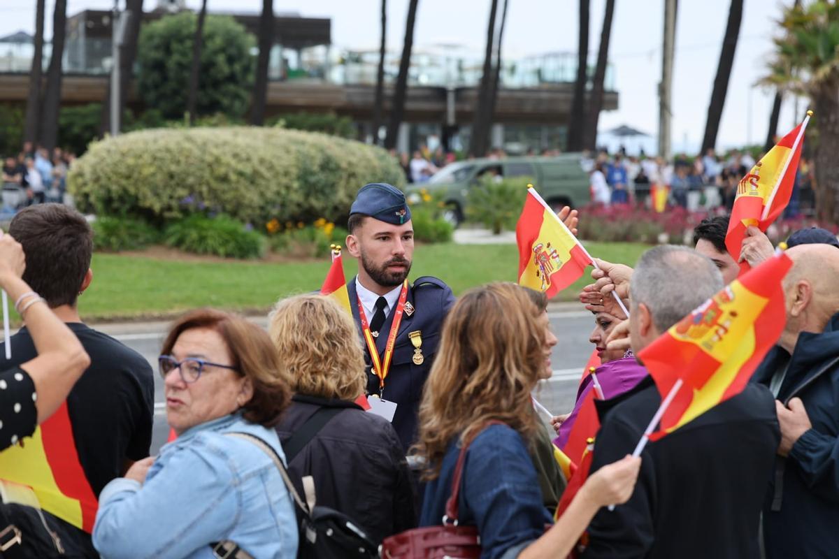 Las mejores imágenes del acto central del Día de las Fuerzas Armadas en Vigo