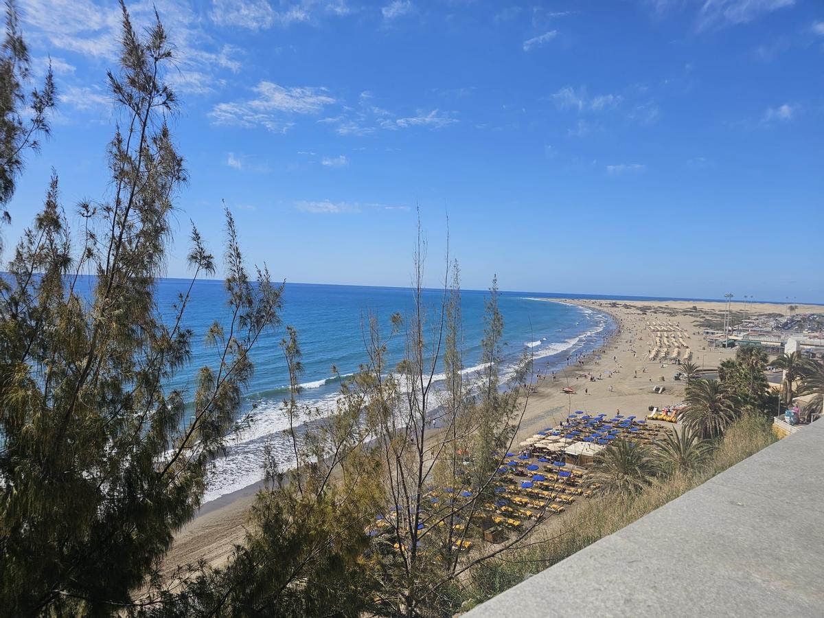 Playa del Inglés, en el sur de Gran Canaria, este domingo