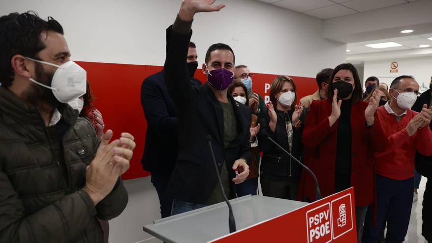 Bielsa arrasa en las primarias del PSOE