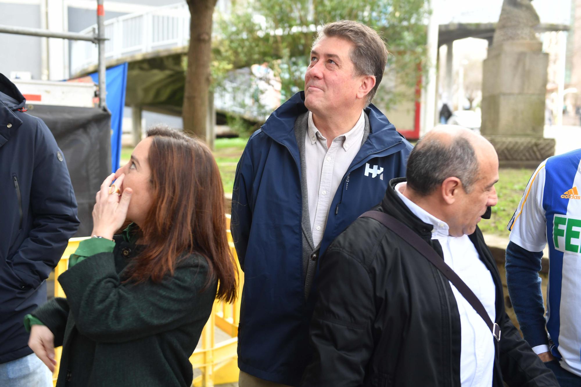 Inés Rey y Antonio Couceiro coinciden en la inauguración del nuevo de la Federación de Peñas Deportivistas en Riazor