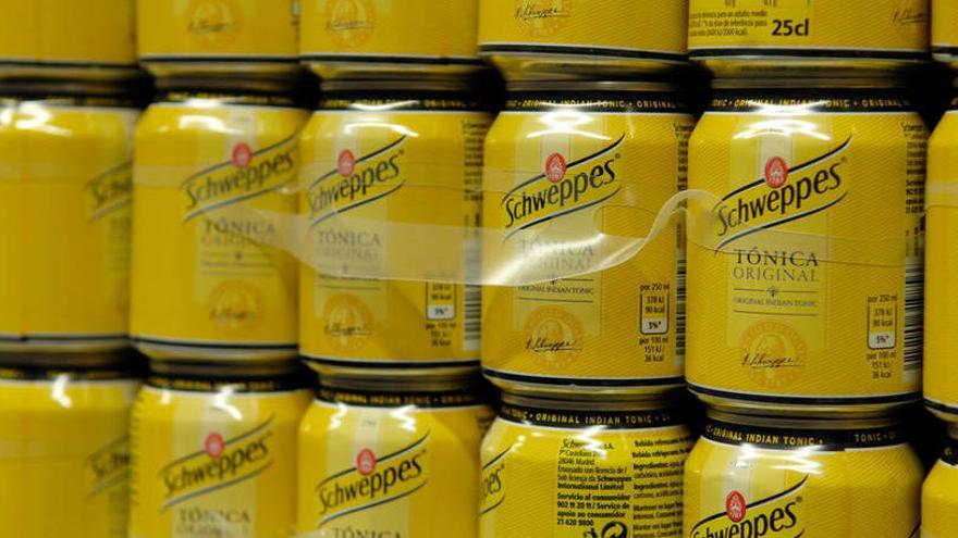 Schweppes només hi ha una: la Justícia prohibeix vendre la tònica de Coca-cola