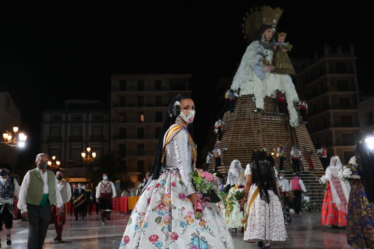 Búscate en el primer día de Ofrenda, 3 de septiembre, en la entrada por la calle Caballeros desde las 22.00 a 23.00