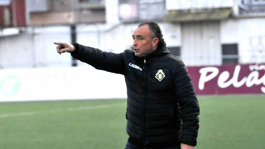 Josu Uribe, durante un partido en el Hermanos Anuña.