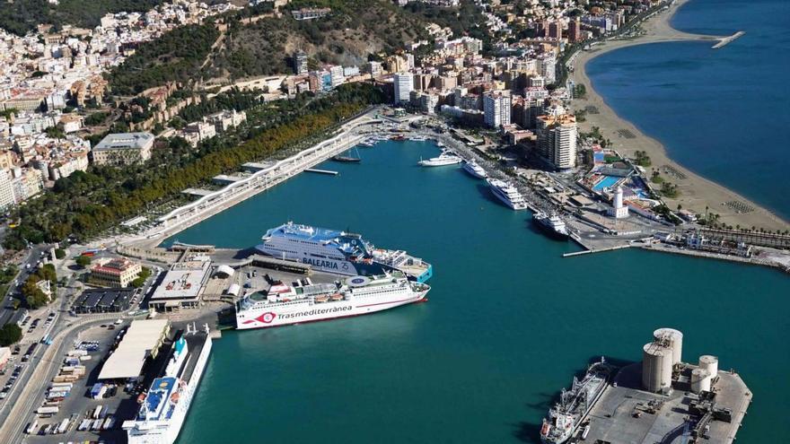 Vista aérea del puerto de Málaga.