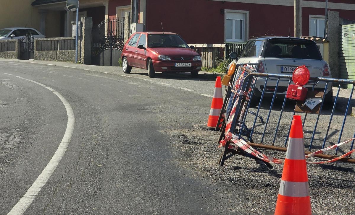 Las vallas en la subida a Meloxo, el domingo.