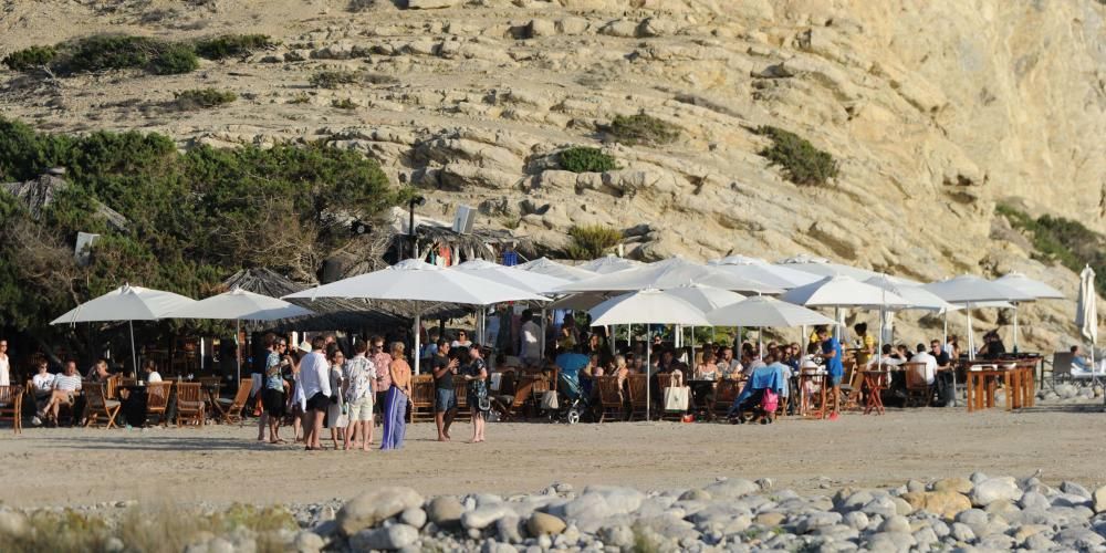 Antes de la boda los novios disfrutaron de las playas de Ibiza