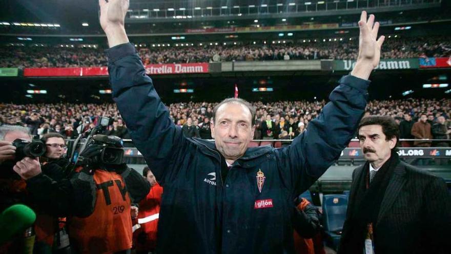 Quini, durante una de sus últimas visitas al Camp Nou como delegado del Sporting.