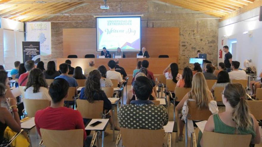 La Universidad de Extremadura acoge a 340 alumnos de Europa, América y Asia