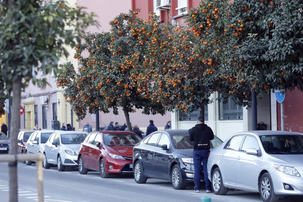 Atascos en la av Burjassot por el carril bici