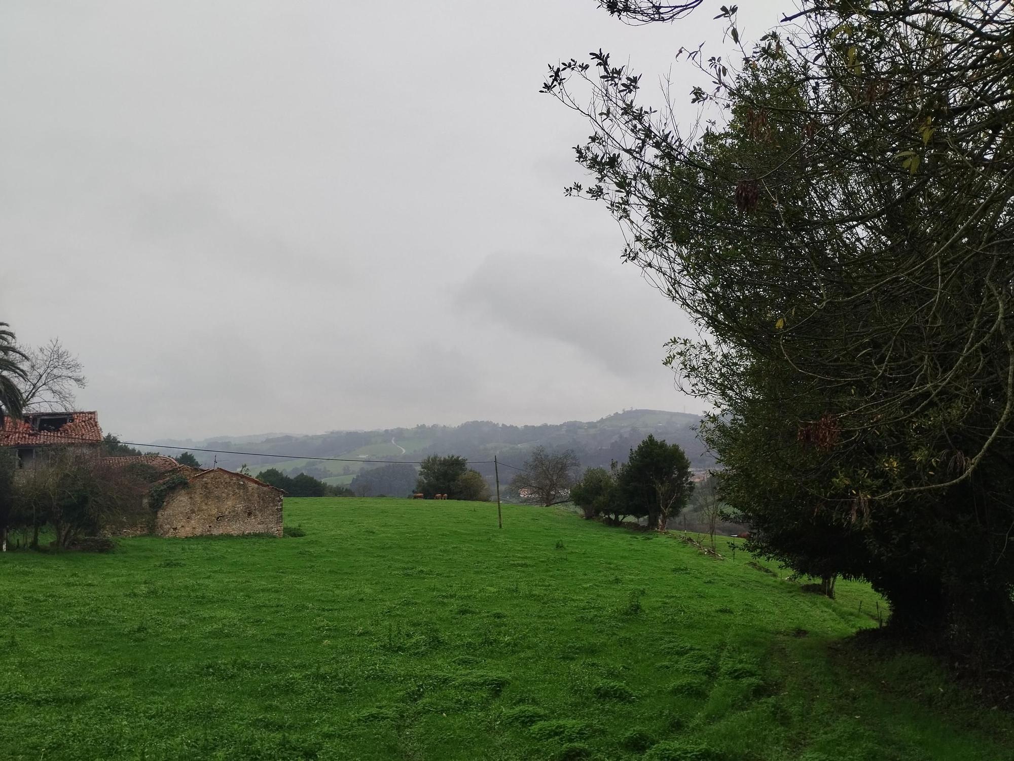 Villardeveyo, tierra ferroviaria y minera que esconde una celosía prerrománica