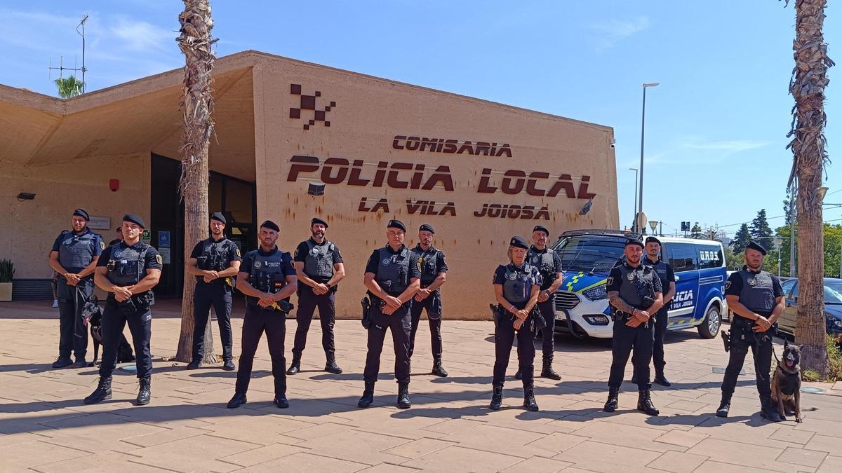 Los integrantes del nuevo grupo de respuesta rápida de la Policía Local de la Vila Joiosa