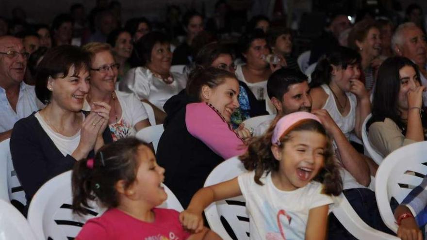 Cerca de 200 personas disfrutaron de la Mostra de Teatro en Orazo.