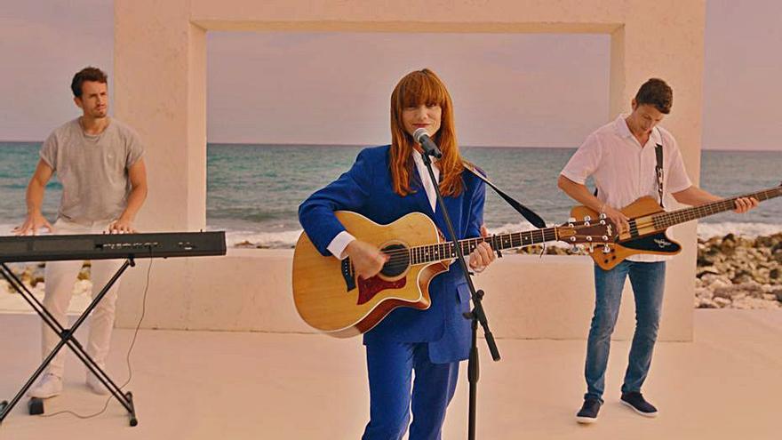 Una actuación musical en el balneario