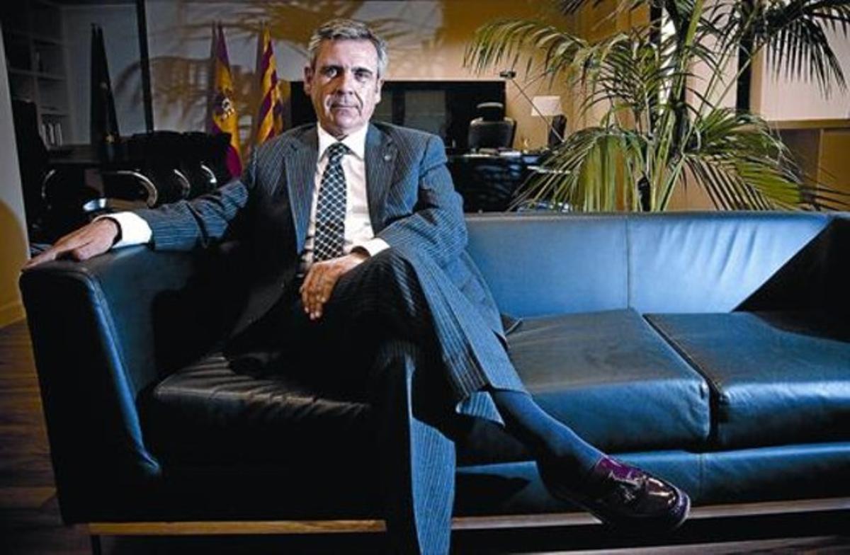 Vehement El director de l’Oficina Antifrau de Catalunya, Daniel de Alfonso, durant aquesta entrevista, al seu despatx.
