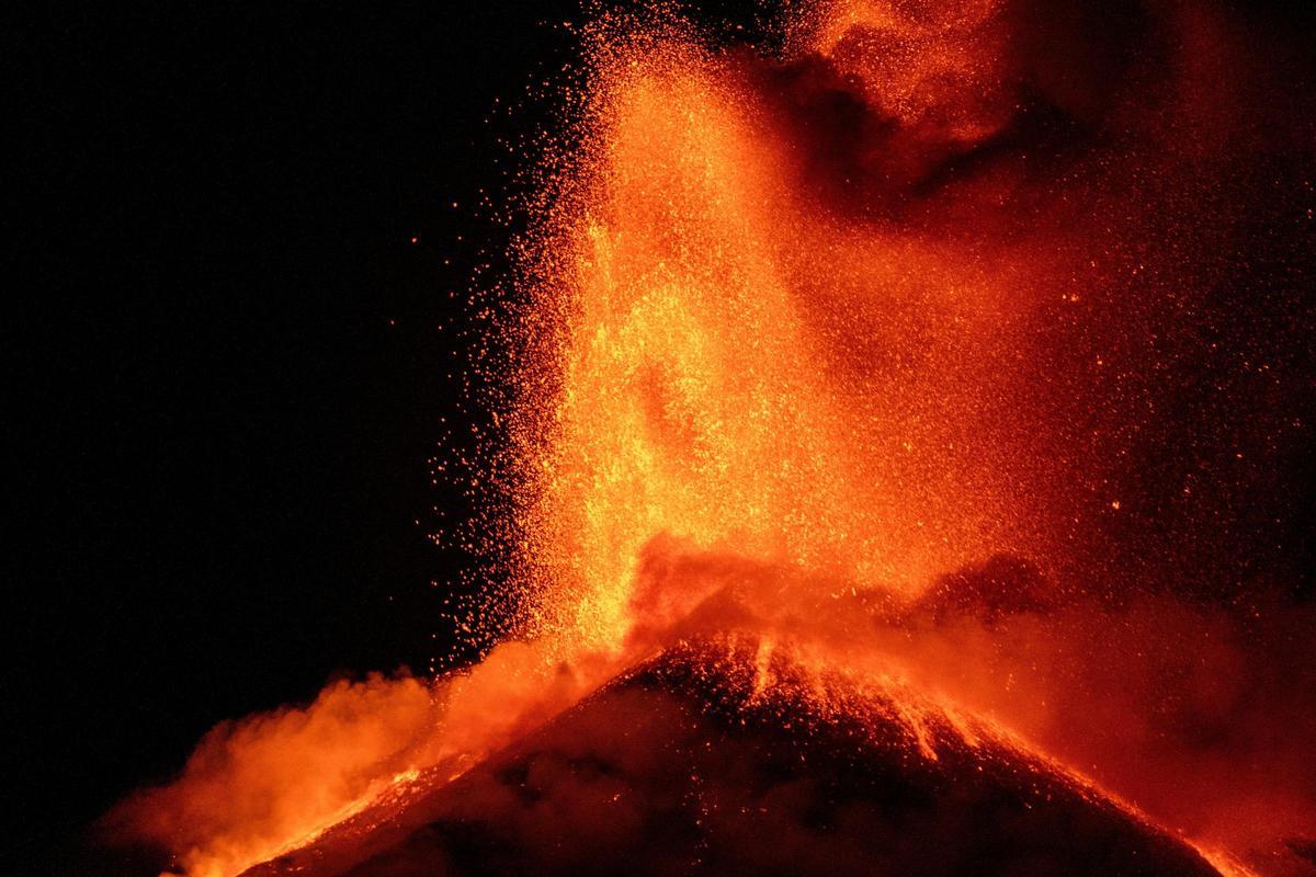 El volcán Etna entra de nuevo en erupción