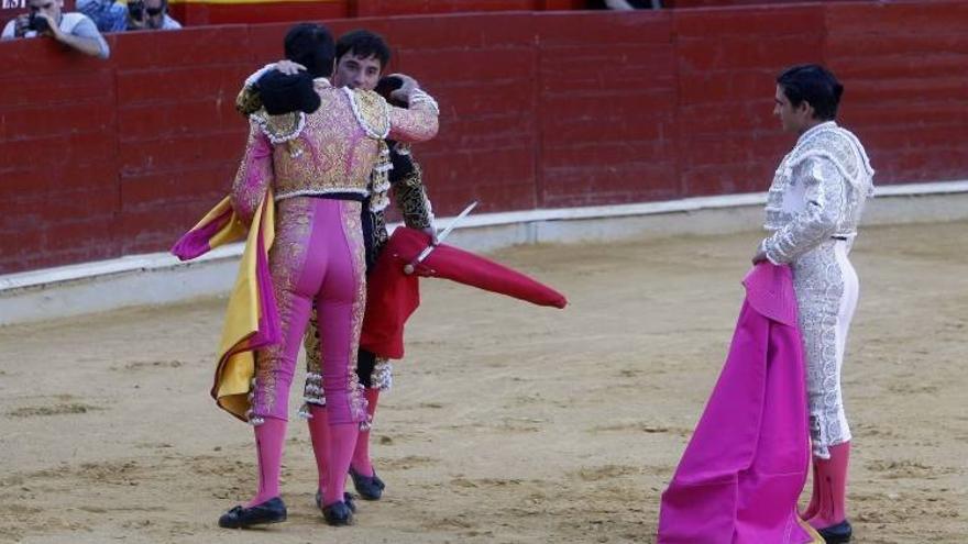 Imanol Sánchez se doctora con nota alta ante un buen toro de Alcurrucén