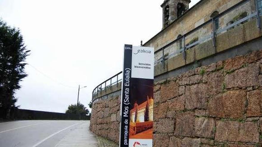 Panel de la parroquia de Mos (Santa Eulalia).  // Faro
