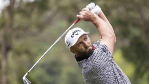 Jon Rahm firmó la mejor vuelta del viernes y ya es uno de los candidatos a la victoria en Hong Kong