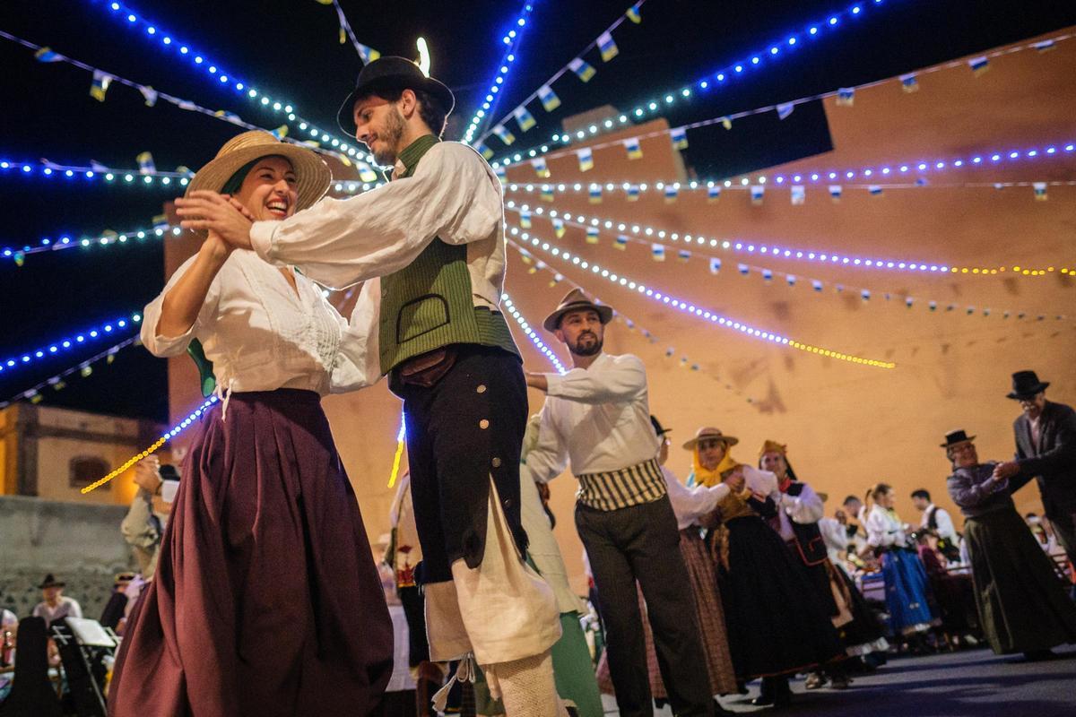 Una edición anterior de un baile de magos de Santa Cruz de Tenerife.