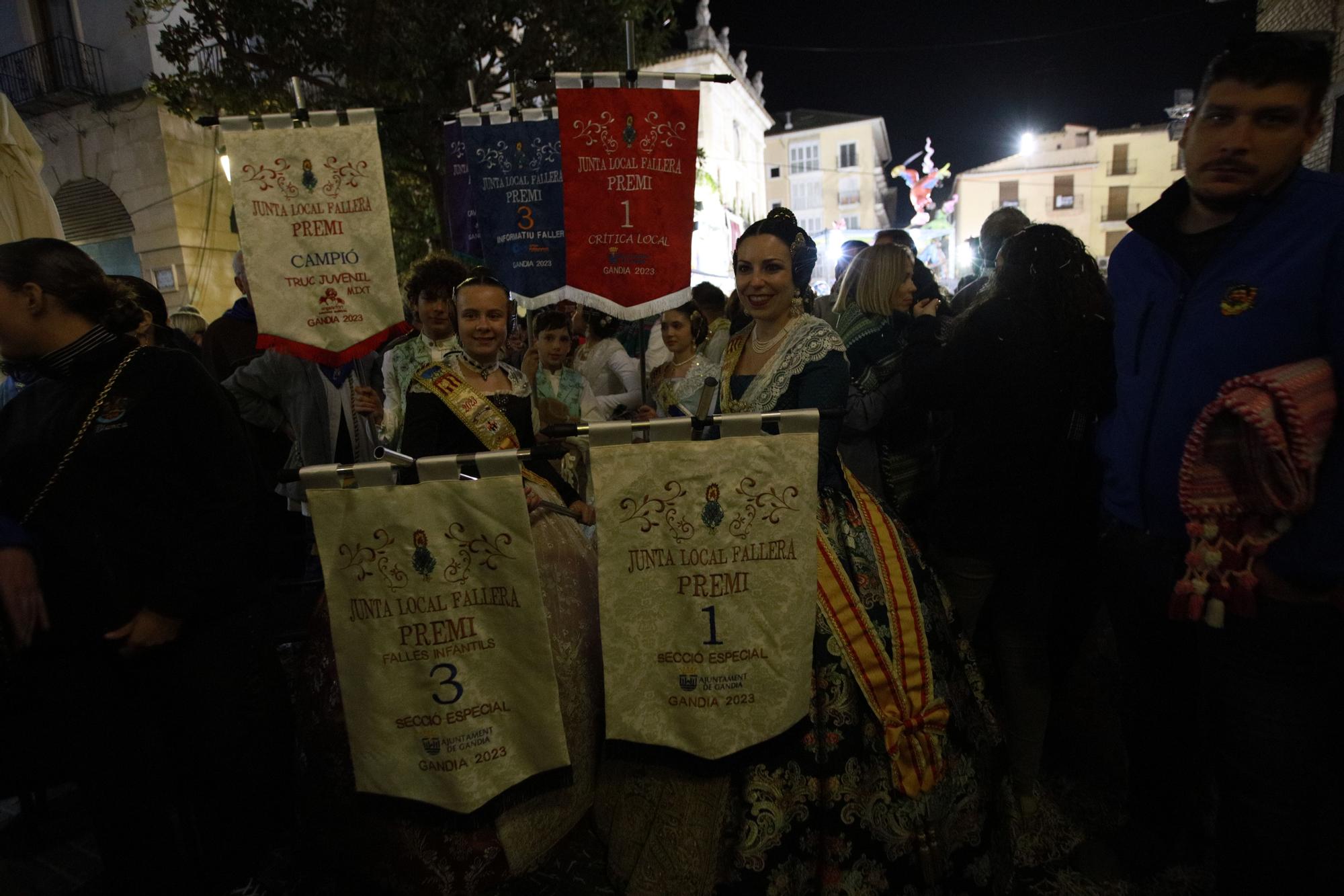 Todas las fotos de la entrega de premios falleros de Gandia