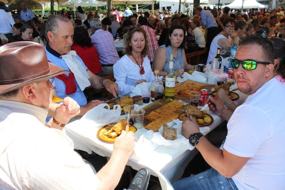 La XVIII edición de la fiesta gastronómica coincide con la celebración del Concurso-Exposición de Espantallos na Ruta do Río Barbeira.