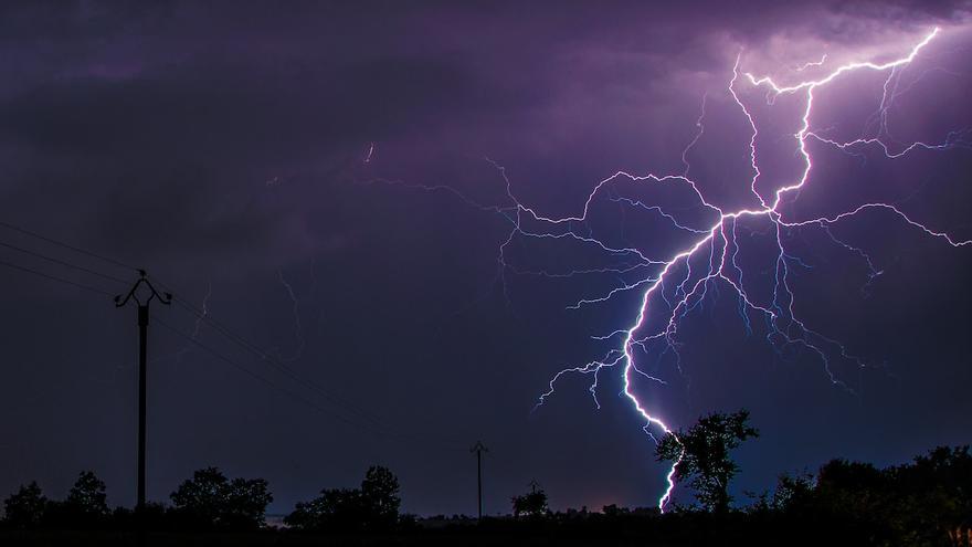 AEMET activa la alerta amarilla: ¿Habrá tormenta este domingo en Castellón?