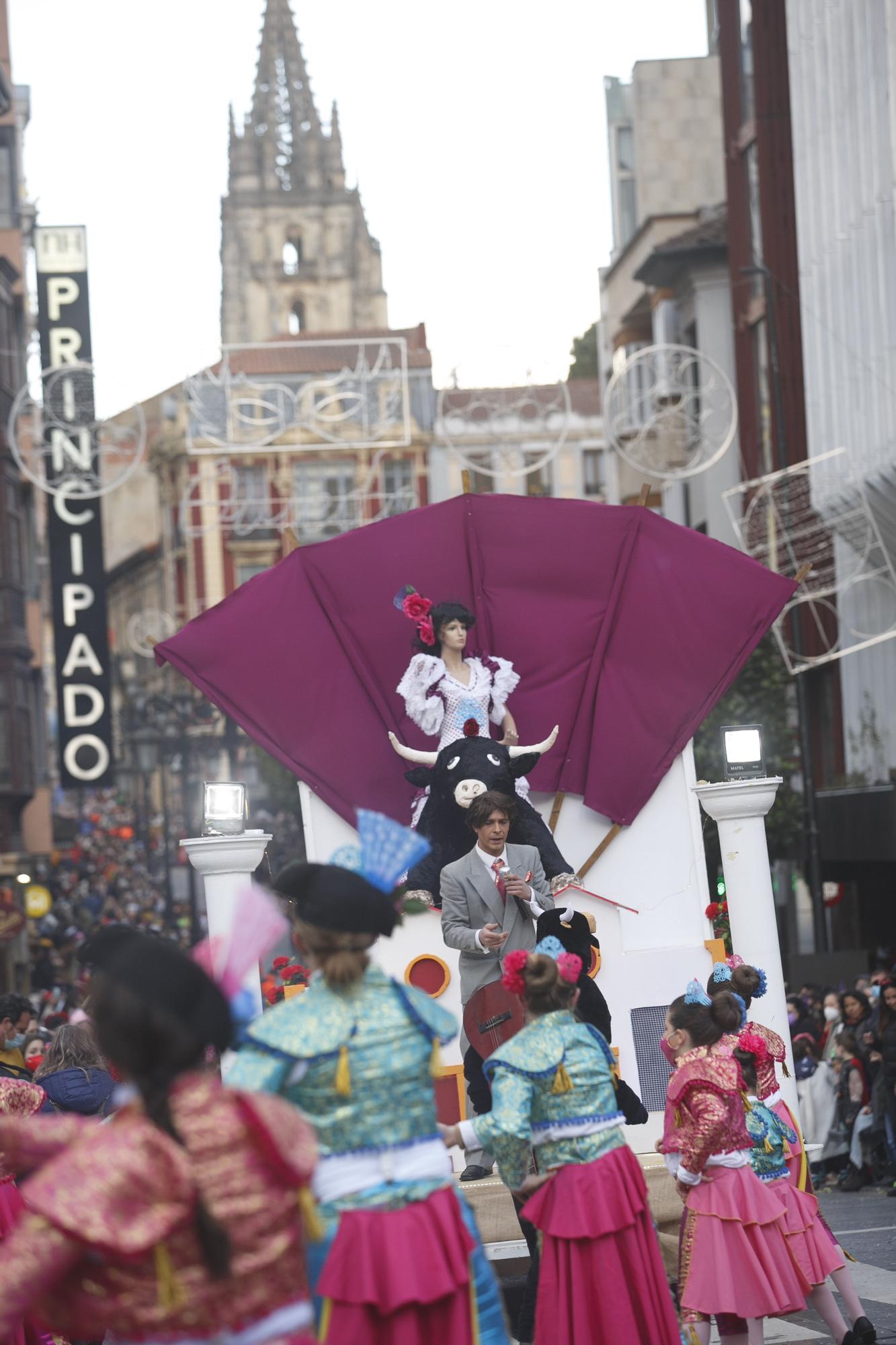 Galería de fotos: Así fue el gran desfile del carnaval en Oviedo