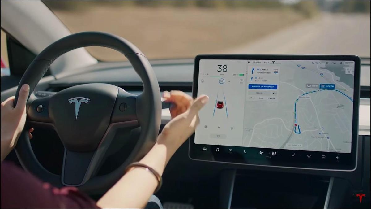 Empleats de Tesla van compartir vídeos privats de propietaris dels seus cotxes