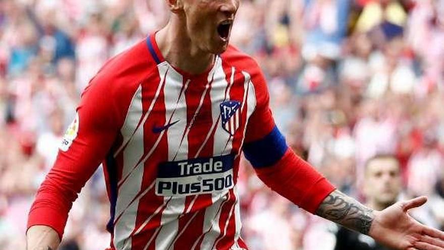 Torres celebra uno de sus goles de ayer ante el Eibar.
