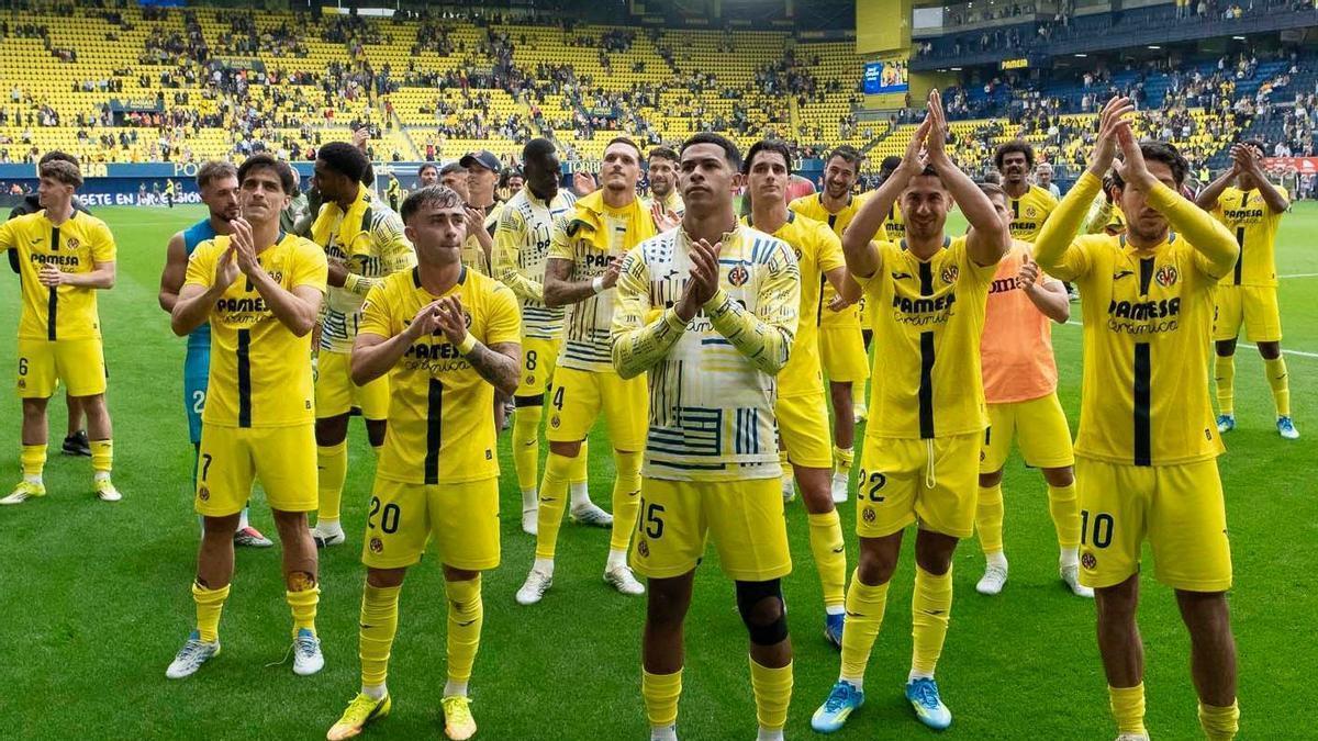 La plantilla del Villarreal celebró la clasificación para la Champions League 2026/27.