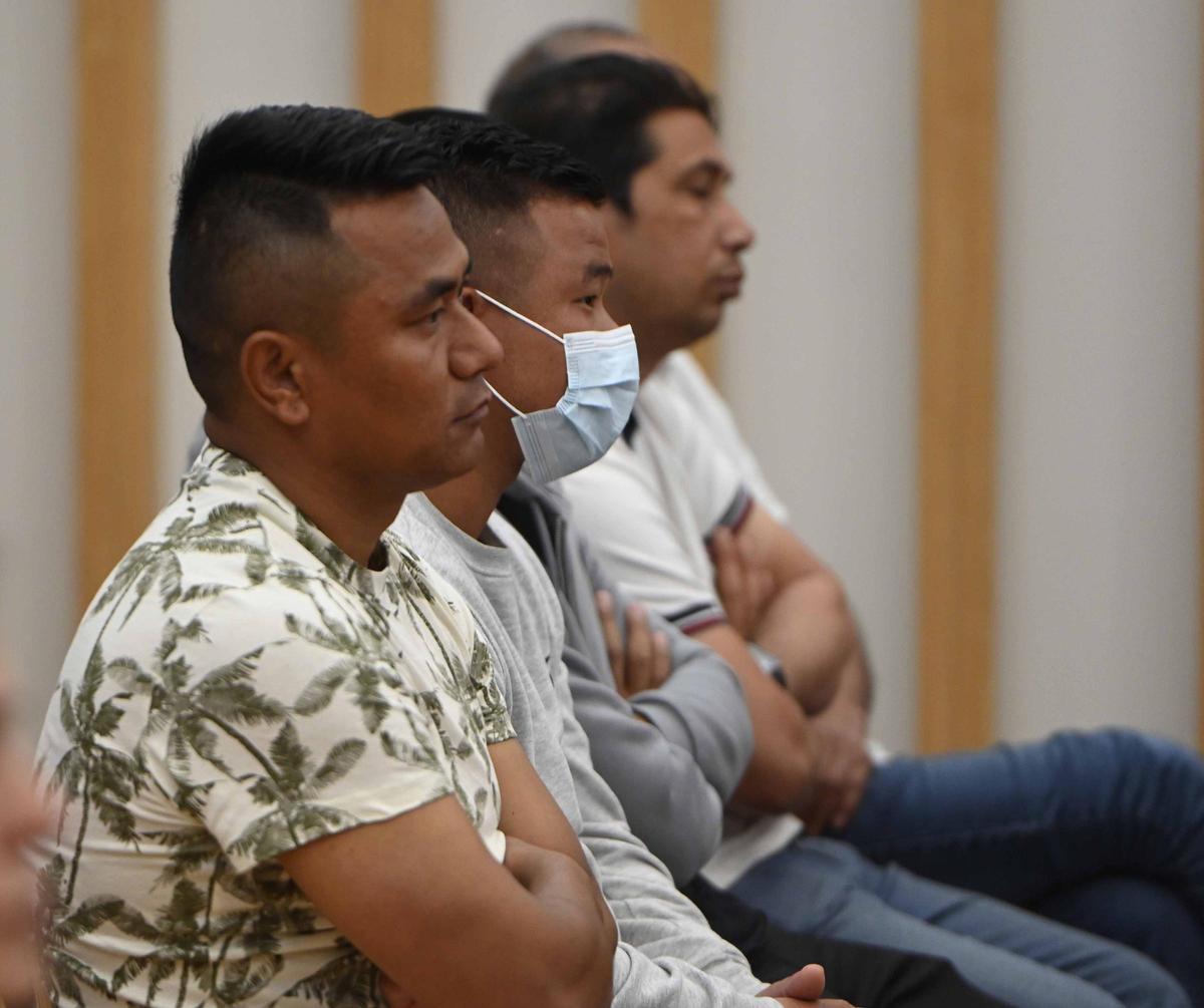 Los tripulantes del «Karar» se vieron obligados a permanecer en España por el juicio y a la espera de la sentencia.